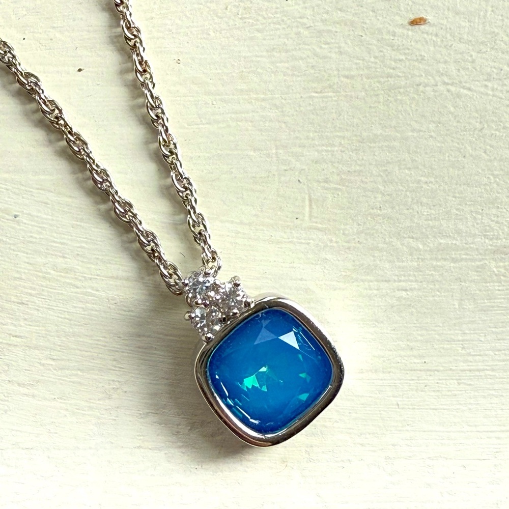 BNWT Fifth Ave Collection Necklace with blue gemstone